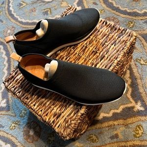 GENTLE SOULS SOCK SHOE by Kenneth Cole. SUPERIOR COMFORT!